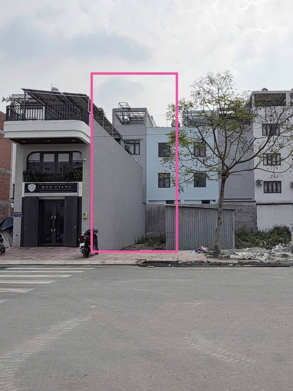 Đất đẹp diện tích lớn mặt tiền đường Tây Lân